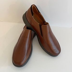 Clarks Donaway Step Slip on NEW